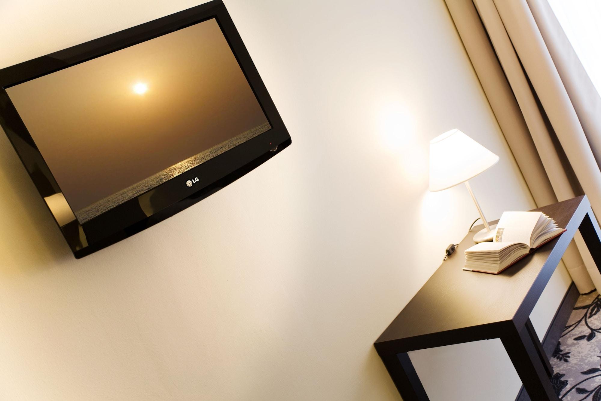 Regal Hotel Брешия Экстерьер фото