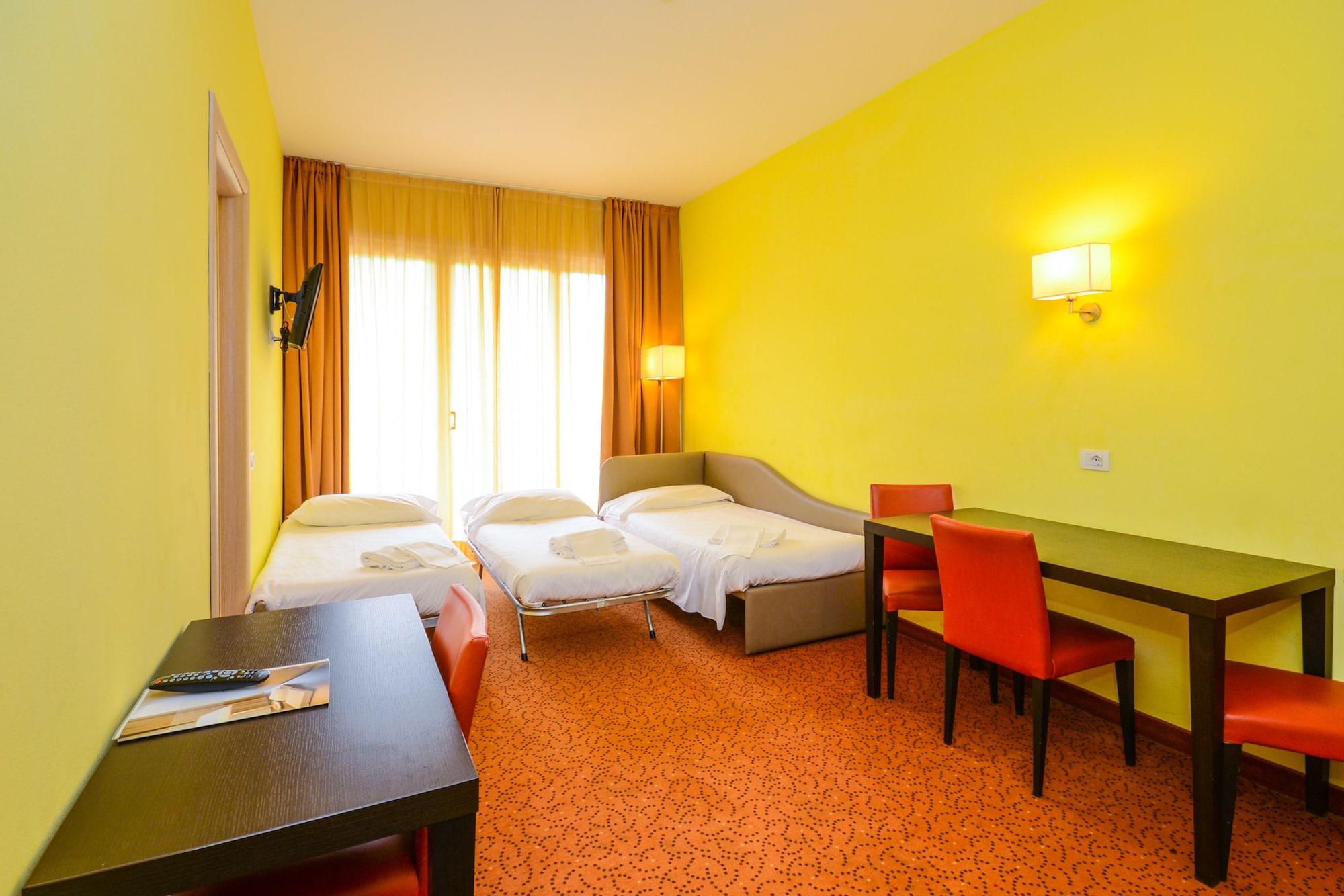 Regal Hotel Брешия Экстерьер фото