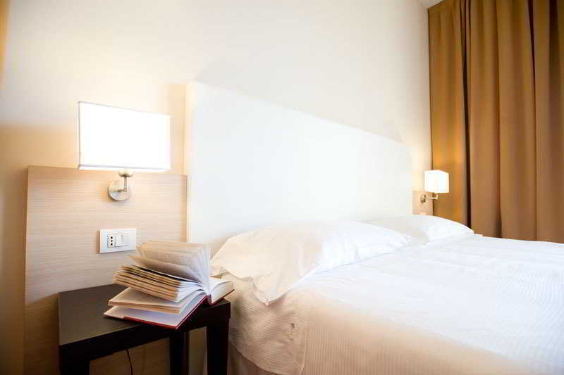 Regal Hotel Брешия Экстерьер фото
