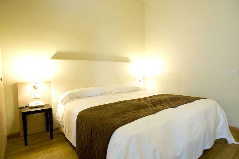 Regal Hotel Брешия Экстерьер фото